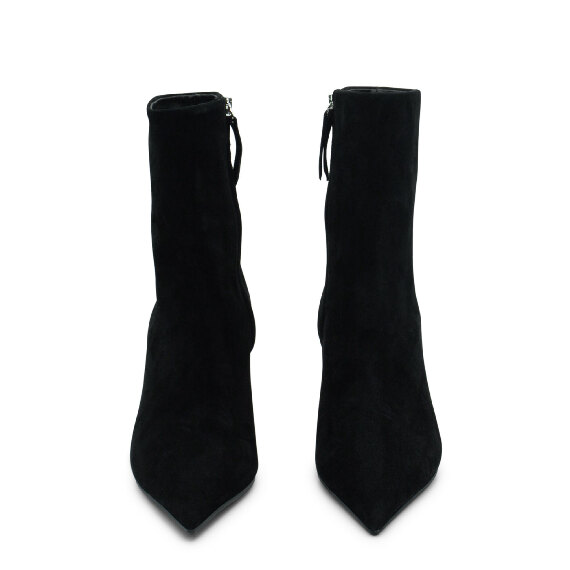 Cocoon Minimal Black Half Boots