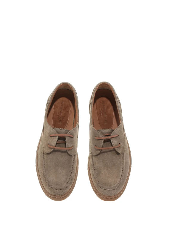 Loafer in suede with contrast detail