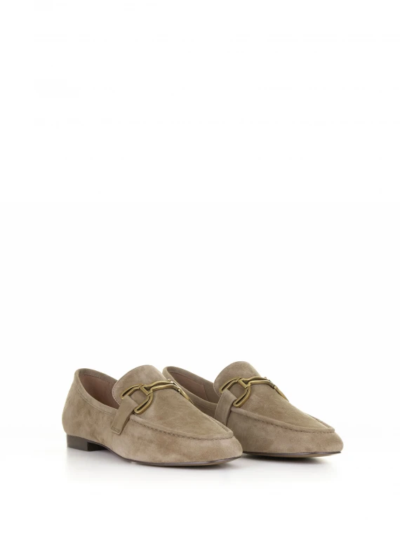 Beige suede moccasin with horsebit