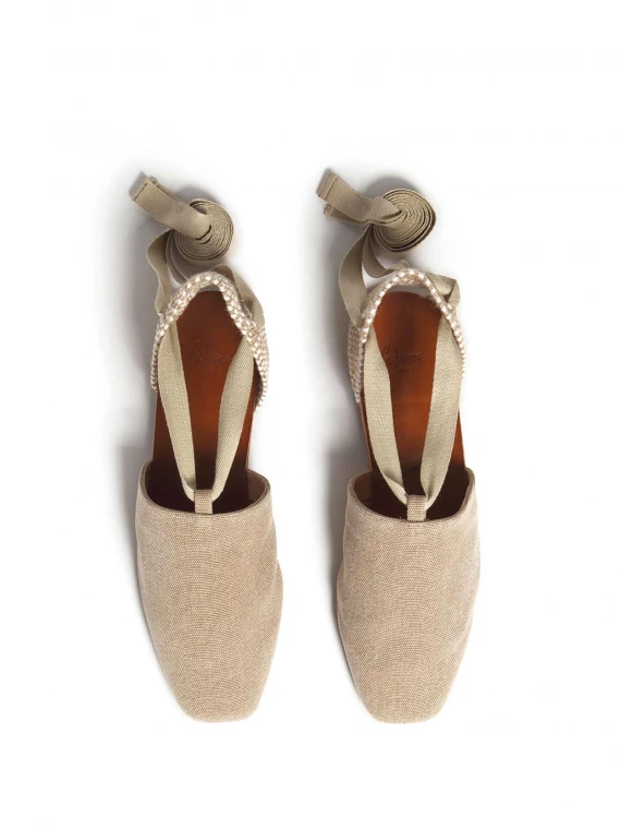 Espadrilles with laces