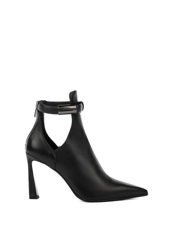 Black ankle boot with leather heel