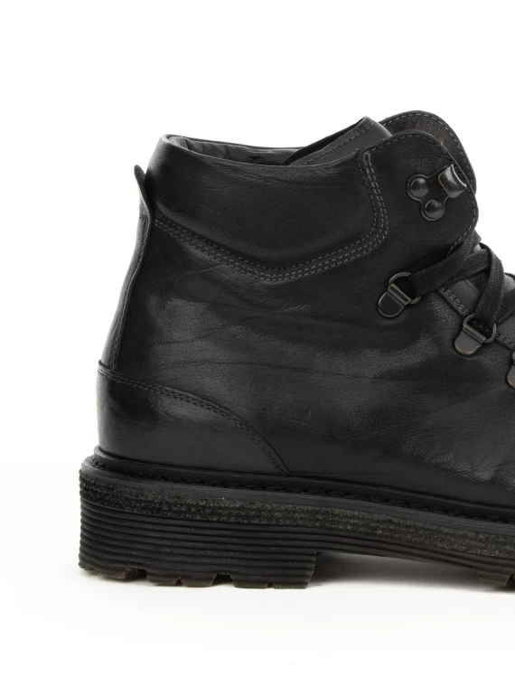 Corvari Boots Black