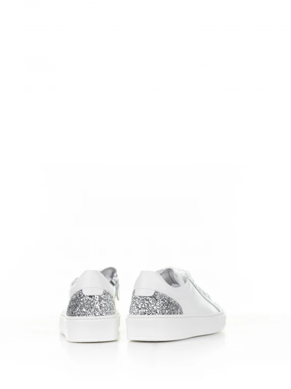 Leather sneaker with silver glitter