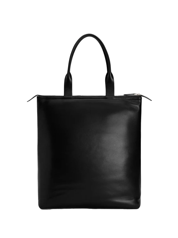 Shopping in nappa calfskin