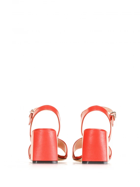 Nappa sandal with strap