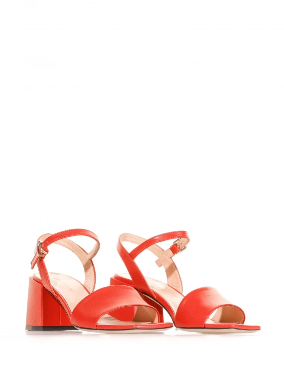 Nappa sandal with strap