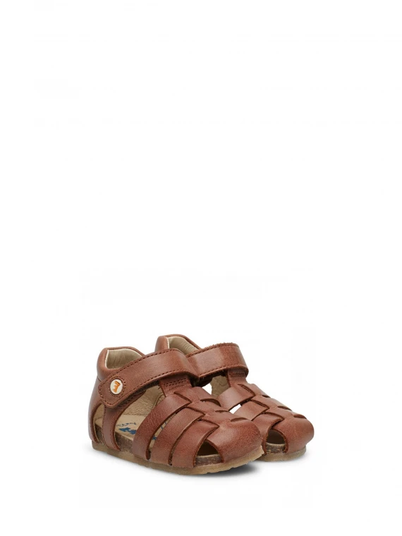 Semi-closed leather sandals