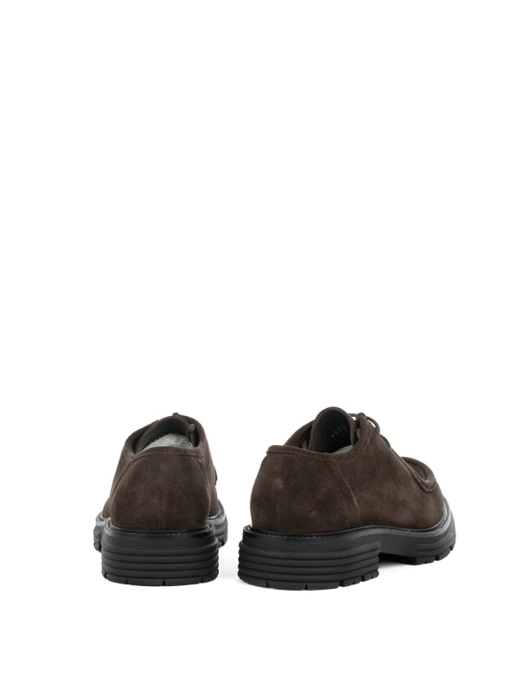 Moccasin in dark brown suede with laces