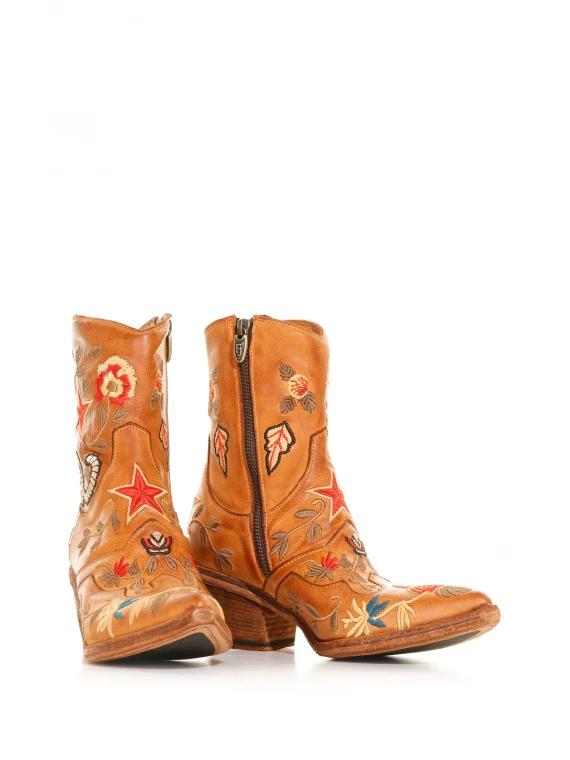 Texan model ankle boot with embroidery