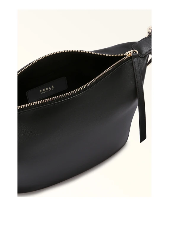 Shoulder Bag M in black leather