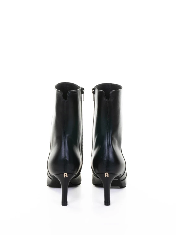 Stivaletti neri in pelle