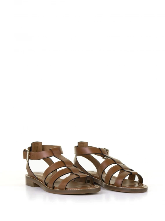 Low sandal in hazelnut leather