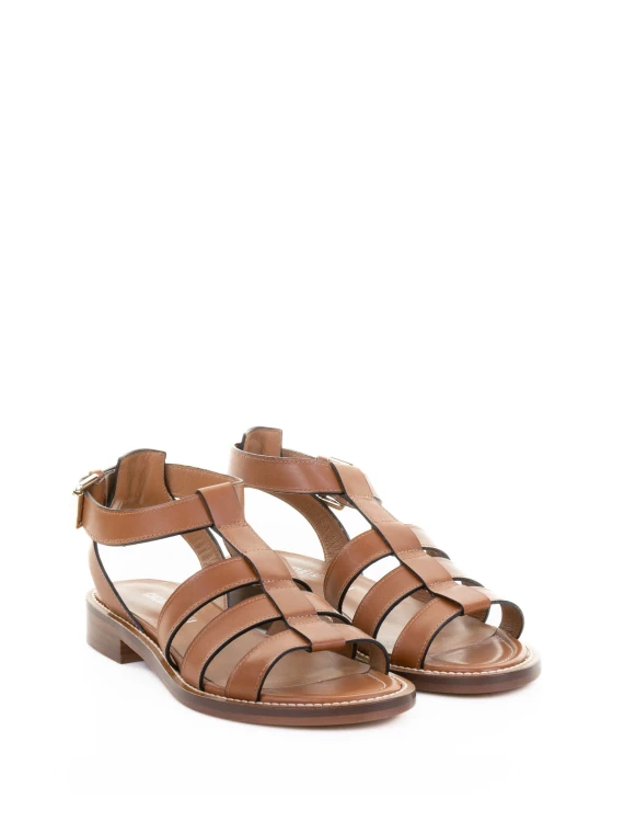 Low leather sandal