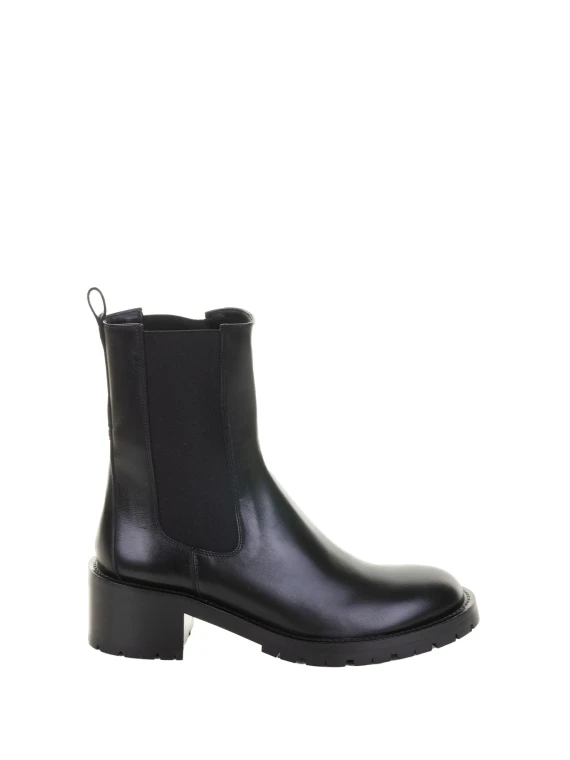Black leather ankle boot with rubber sole