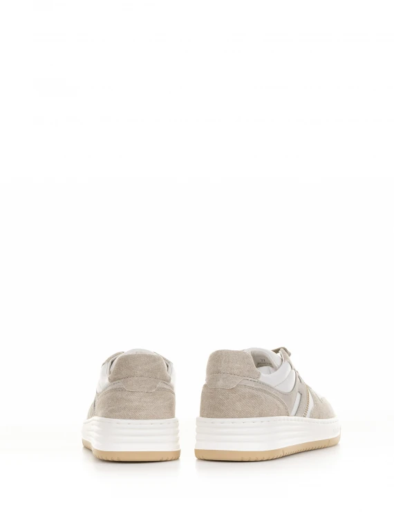 H630 beige sneakers