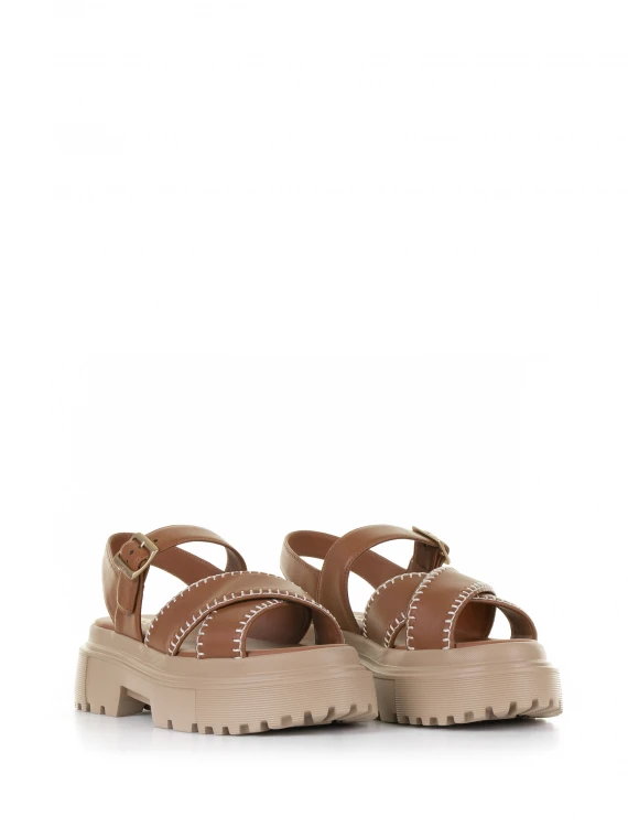 H644 brown leather sandal