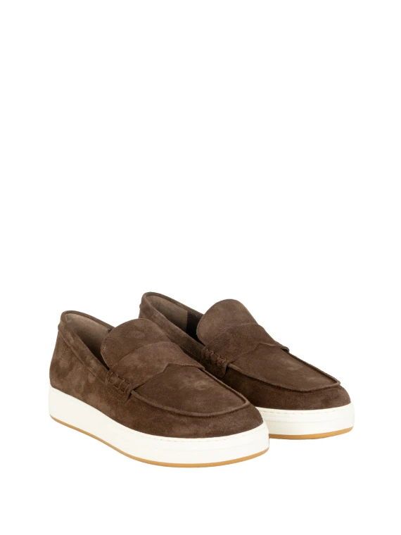 Flat shoes