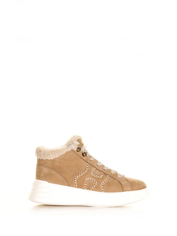 Rebel sneaker in suede with faux fur