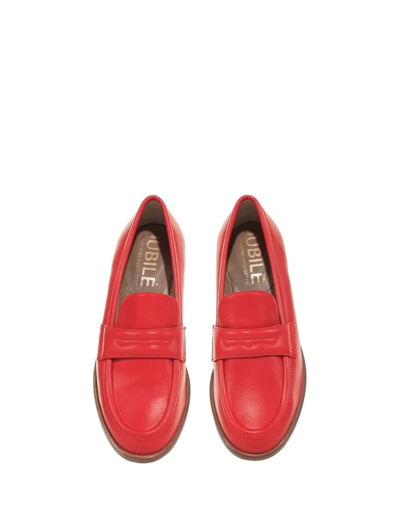 Loafer in red leather