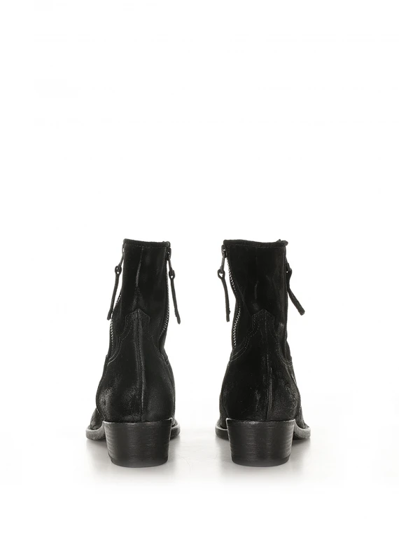 Black low Texan boot