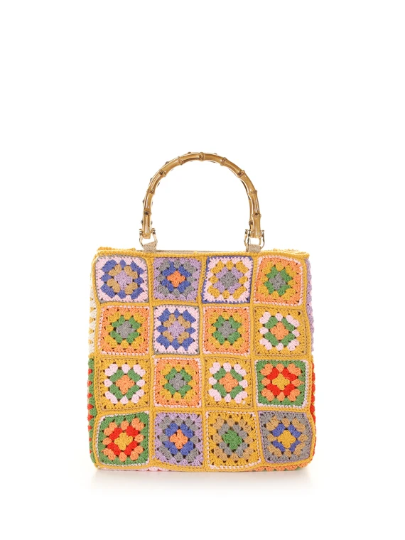 Shopping bag in crochet and bamboo handles