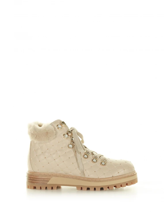 Beige tower leather trekking boot