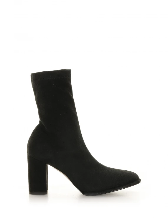 Elsa ankle boot in black suede