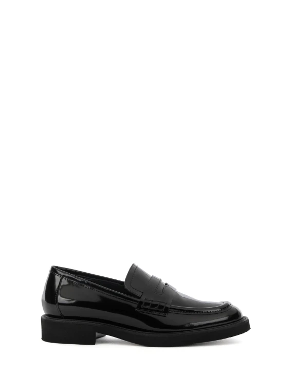 Black brushed leather moccasin