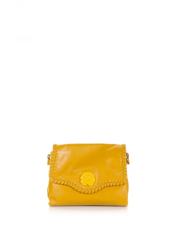 Medium leather shoulder bag