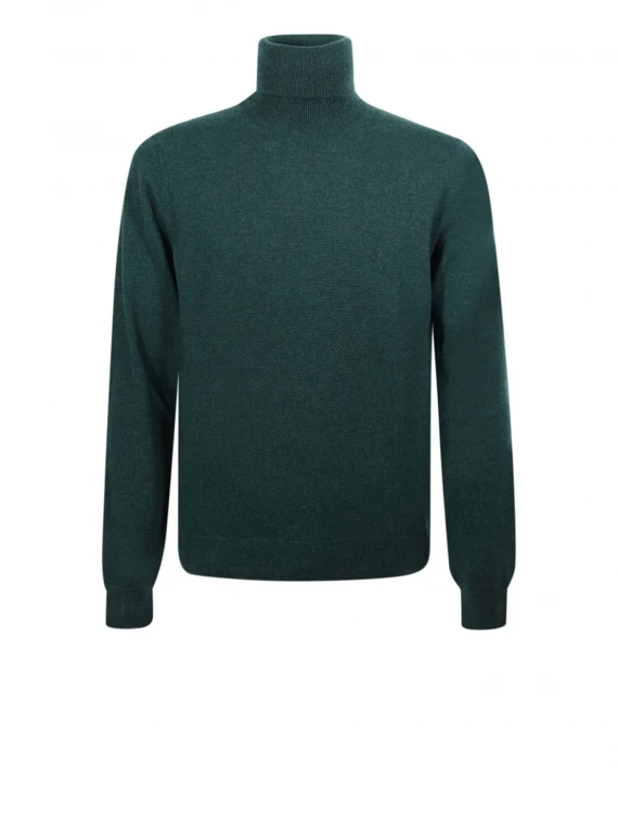 Green wool turtleneck