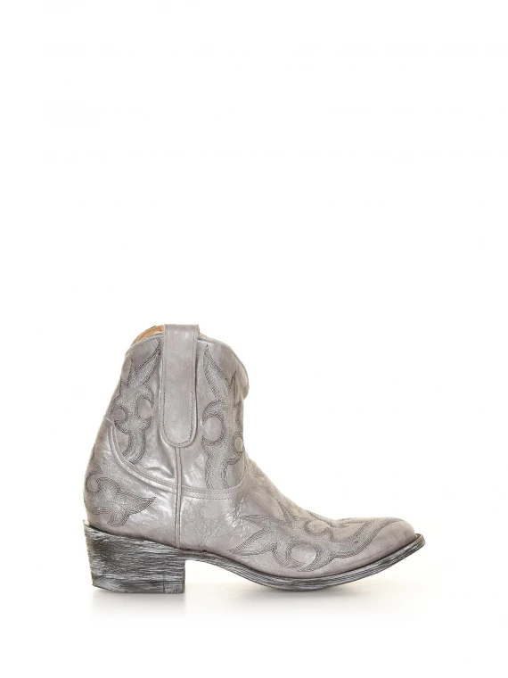 Texan ankle boot with worn effect silver