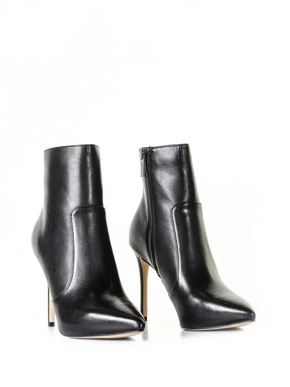 Ankle boot with stiletto heel