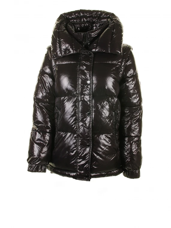 Black quilted nylon down jacket