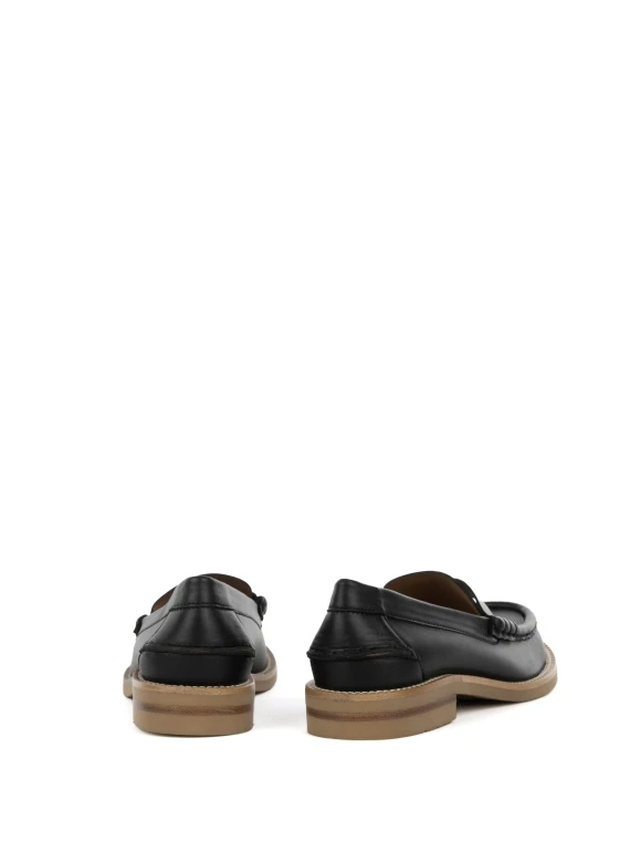 Black leather moccasin with contrasting sole