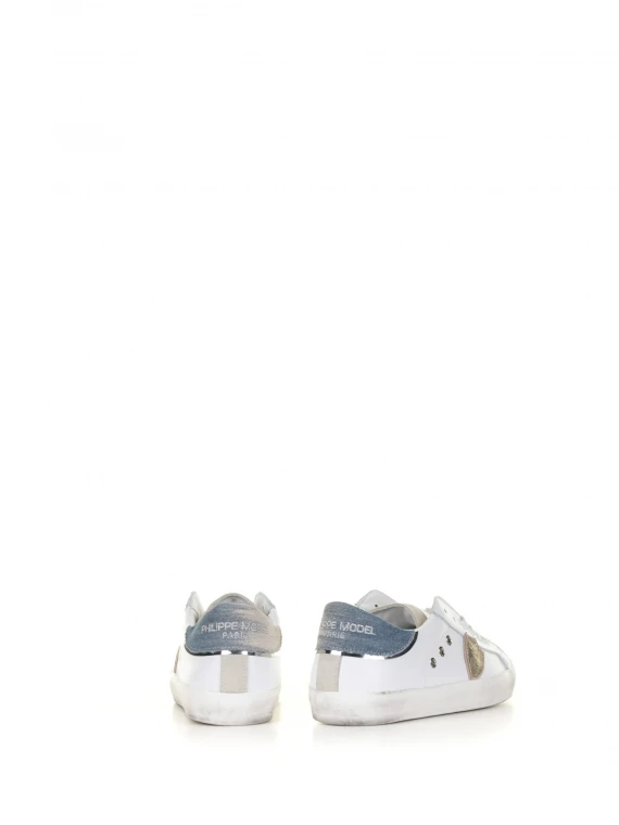 Kids low sneaker with blue heel