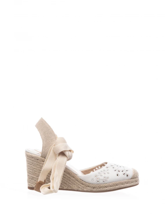 Wedge espadrilles with laces at the ankle