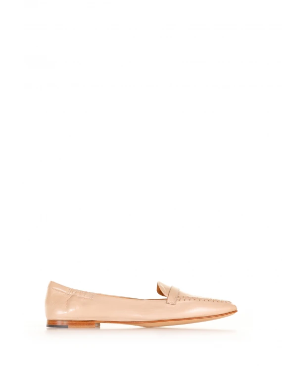 Nude leather loafer