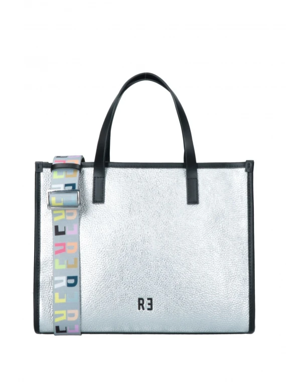 Astra handbag in laminated silver with shoulder strap