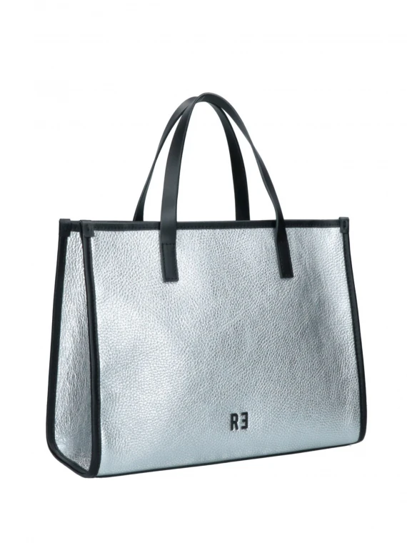 Astra handbag in laminated silver with shoulder strap