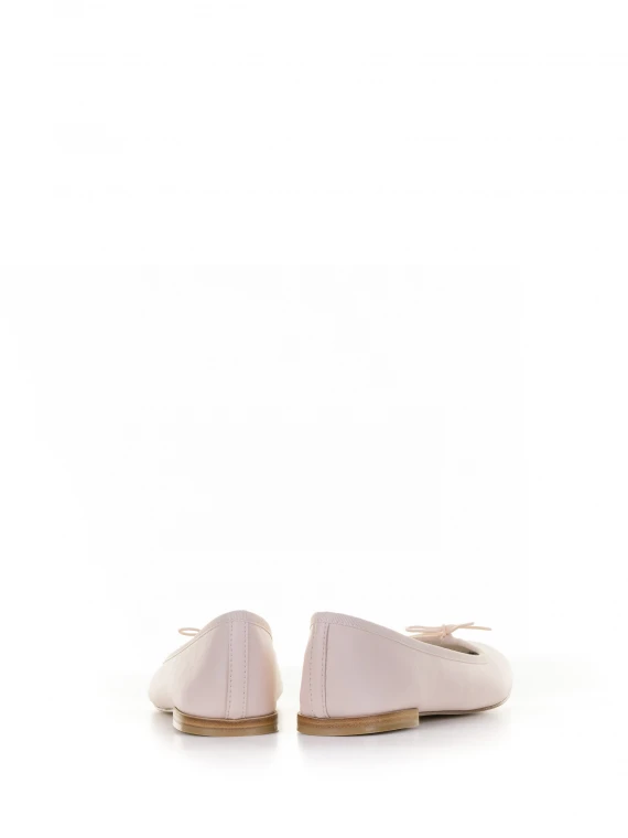 Light pink leather ballet flat