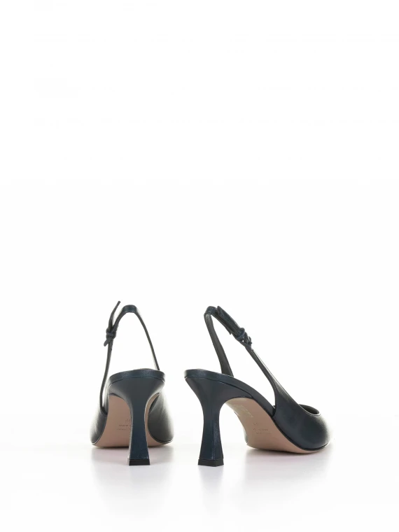 Chanel Slingback in navy blue nappa