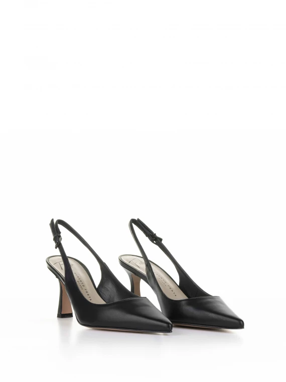 Chanel Slingback in black nappa