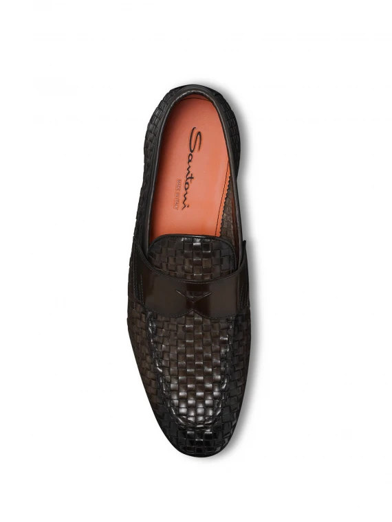 Dark brown moccasin in woven leather