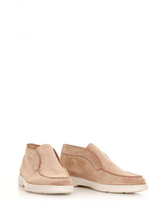 Polacco desert in suede