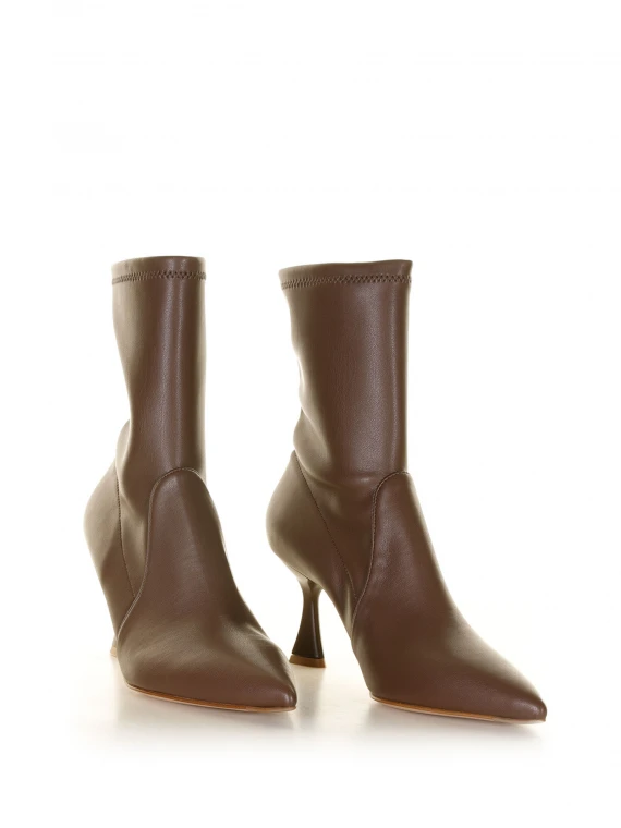 Janet ankle boot with stretch leg