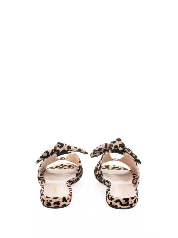 Status Sandals