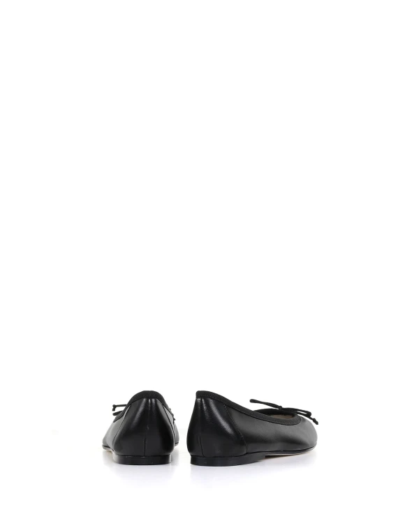 Ballerina in pelle con dettaglio fiocco