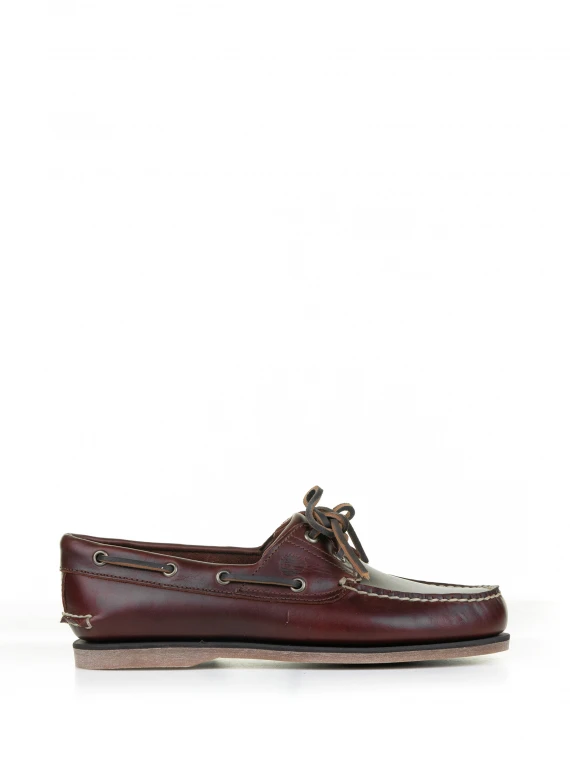 Brown oiled leather boat shoe