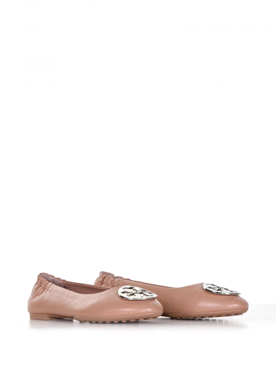 Ballerina in pelle con logo