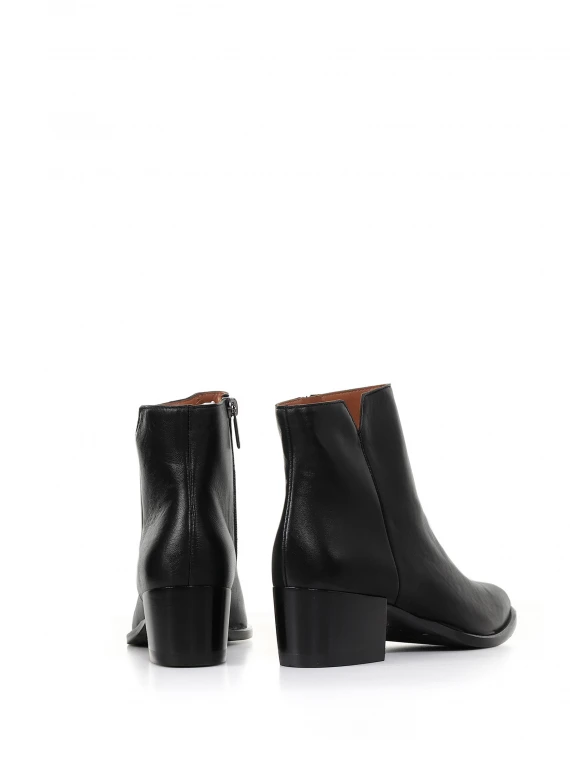 Leather ankle boot